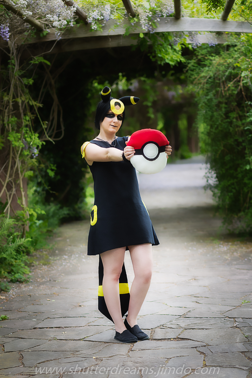 Jemo Kohiri – Nachtara Gijinka – Kleid – Pokemon